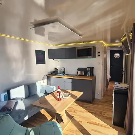 Hausboot Im Бад-Заров